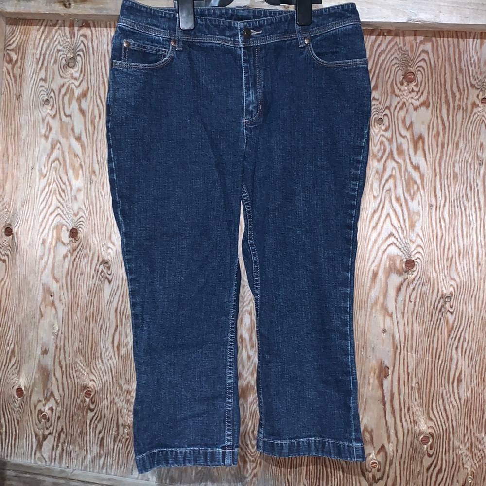 Style & Co capri dark wash jeans light stripe pocket detail Sz 10 women’s cotton